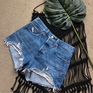 Levi’s Premium 501 Distressed Jean Shorts Size 27